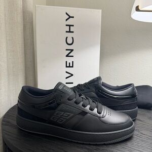 Givenchy G Move Low-Top Sneaker Black Leather 44